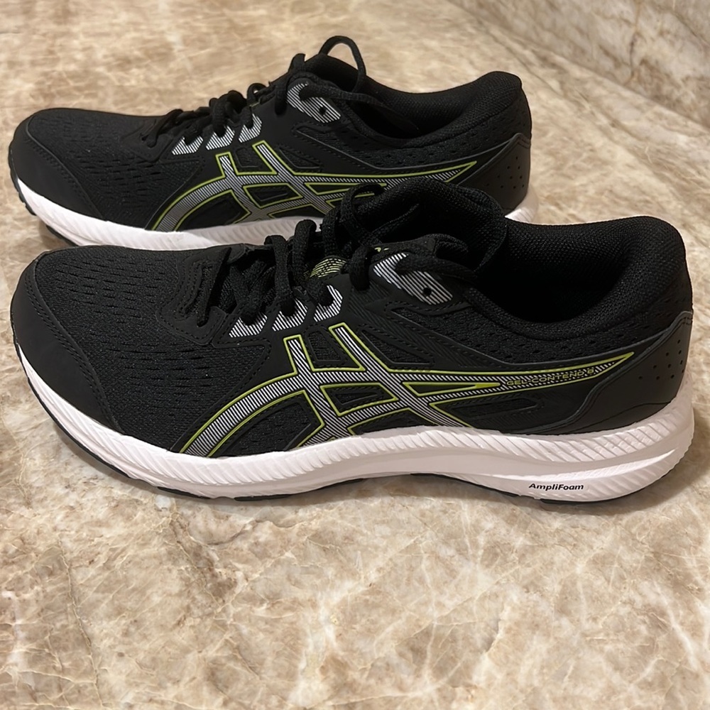 ASICS - Ortholite AmpliFoam Men’s athletic shoes, size 8. NWOT, black w/green